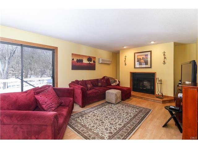 12 Red Barn Ln, Brookfield, CT 06804 - photo 1
