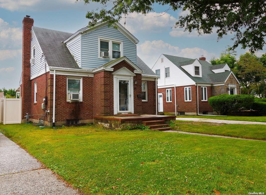 69 Nassau Blvd, West Hempstead, NY 11552 - photo 1