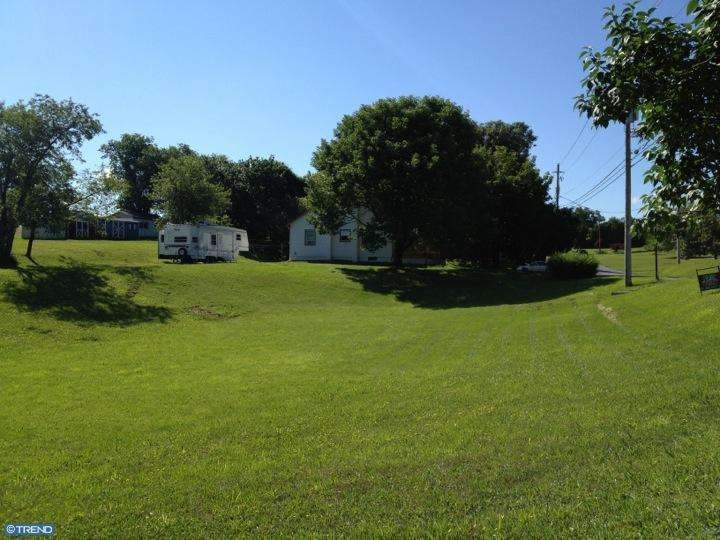 523 Stouchsburg Rd, Myerstown, PA 17067 - photo 1