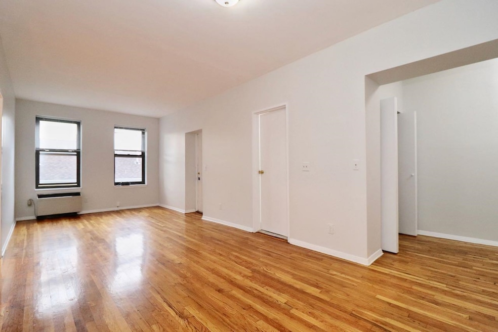 Van Wagenen Terrace unit 1g, Jersey City, NJ 07306 - photo 1