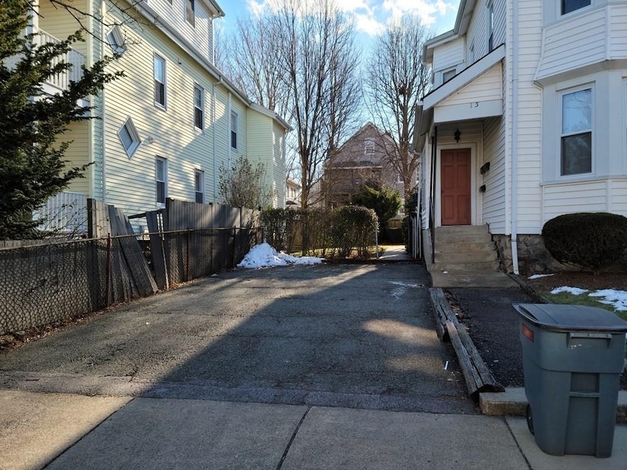 185 Robbins St unit 2, Waltham, MA 02453 - photo 1