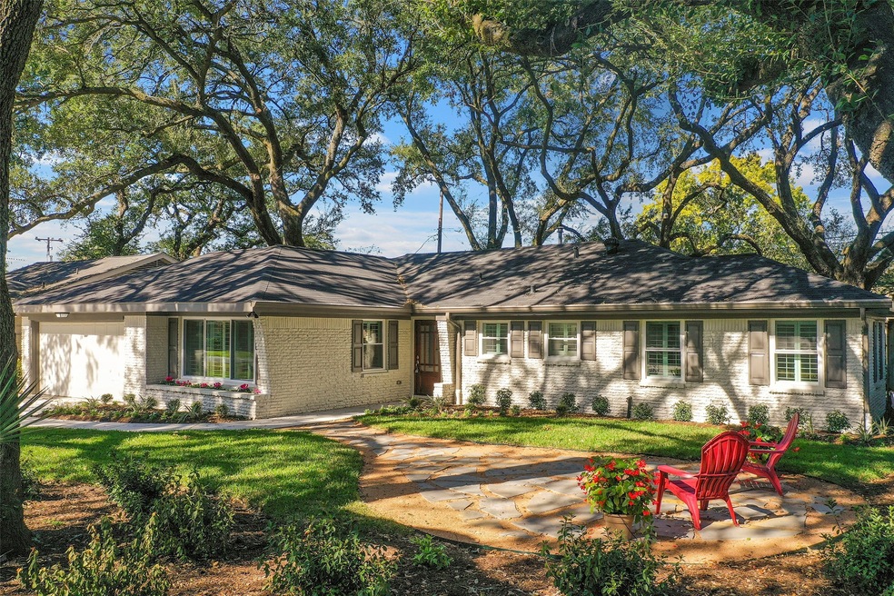 8932 Pado St, Houston, TX 77055 - photo 1