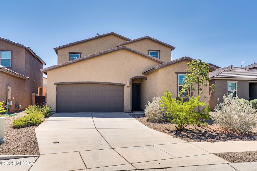 7123 W Jadewood Ln, Tucson, AZ 85757 - photo 1