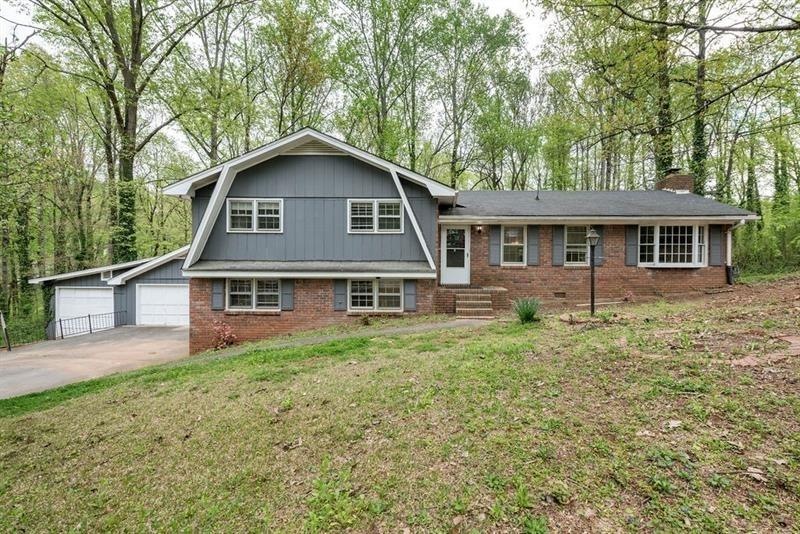 5672 Hillcrest Dr, Acworth, GA 30102 - photo 1