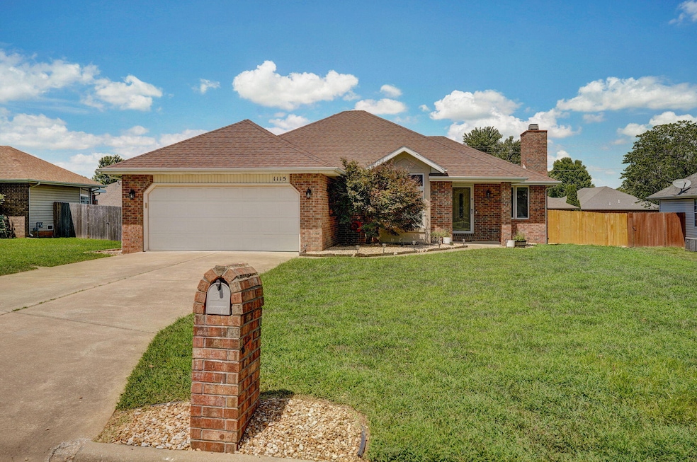 1115 W Verna Ln, Nixa, MO 65714 - photo 1