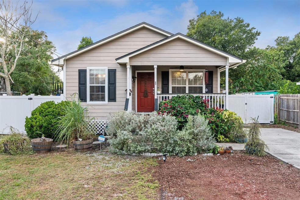 320 N New Hampshire Ave, Apopka, FL 32712 - photo 1