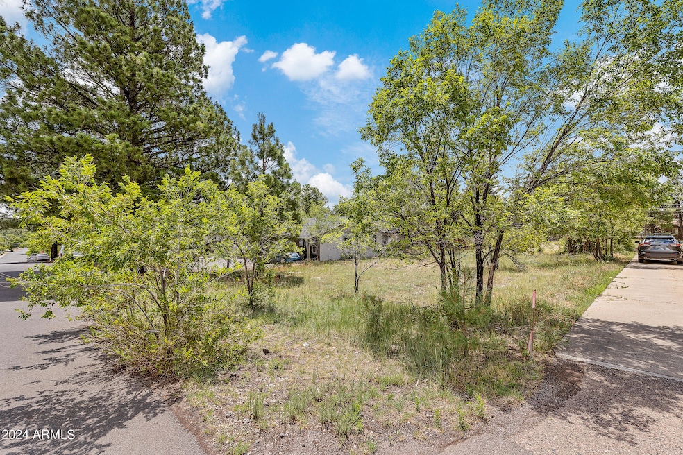 261 W Oak Ave unit 11, Flagstaff, AZ 86001 - photo 1