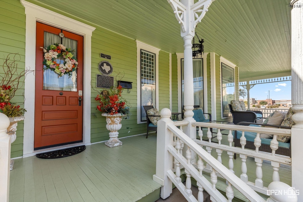 1100 Travis St, Wichita Falls, TX 76301 - photo 1