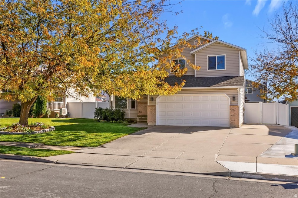 685 S Pheasant View Dr, Layton, UT 84041 - photo 1