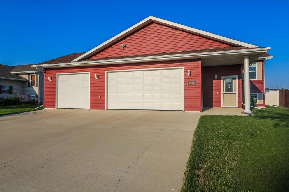 2109 S Merton Street, Aberdeen, SD 57401
