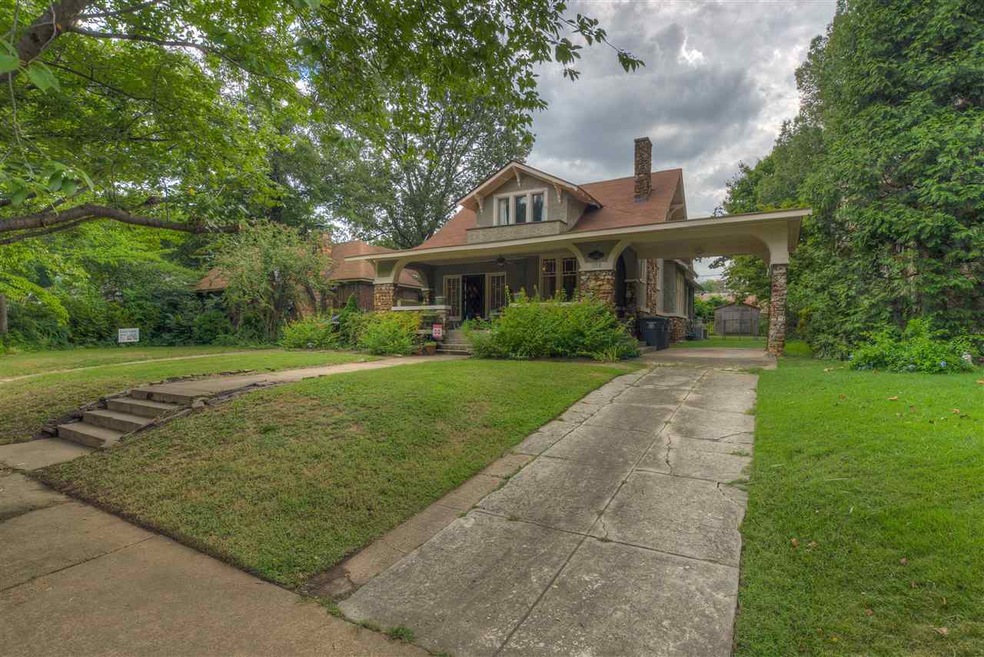 Lovely Midtown Bungalow!