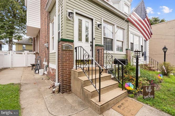 931 Bergen St, Gloucester City, NJ 08030 - photo 1