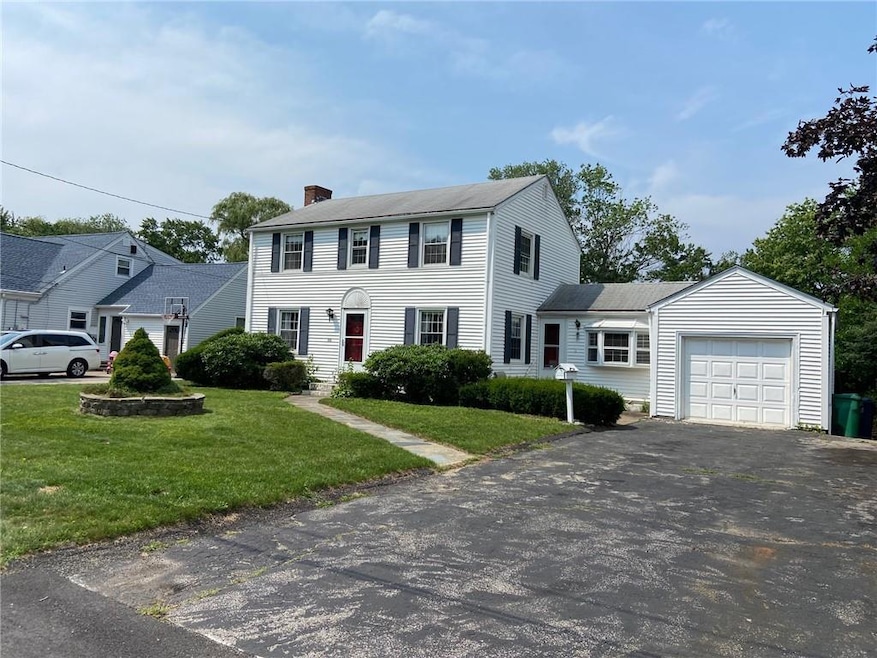 113 Kiwanee Rd, Warwick, RI 02888 - photo 1