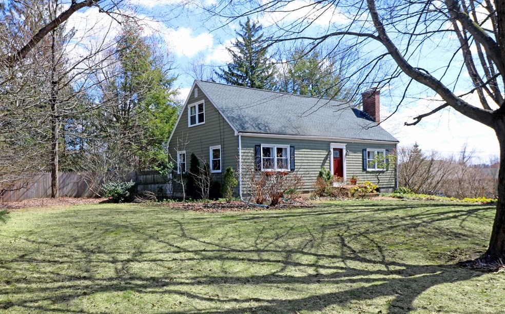 231 Mosier St, South Hadley, MA 01075 - photo 1