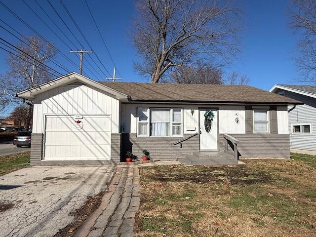 1403 E Lindberg St, Springfield, MO 65804 - photo 1