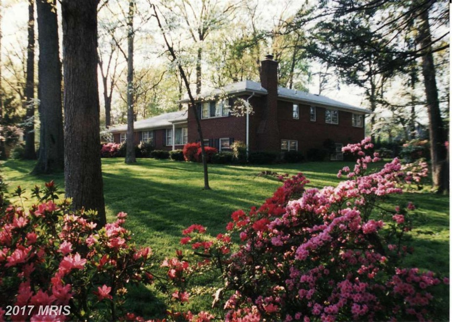 6620 Beacon Ln, Falls Church, VA 22043 - photo 1