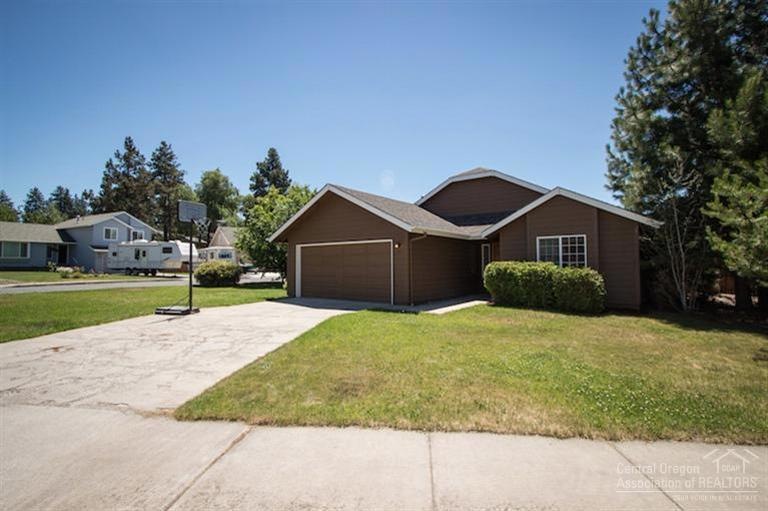 545 NE Majesty Ln, Bend, OR 97701 - photo 1