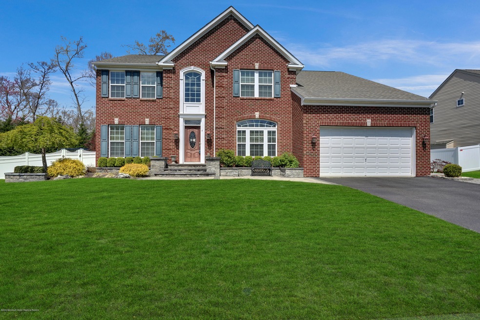 4 Warren Point Ct, Howell Township, NJ 07731 - photo 1