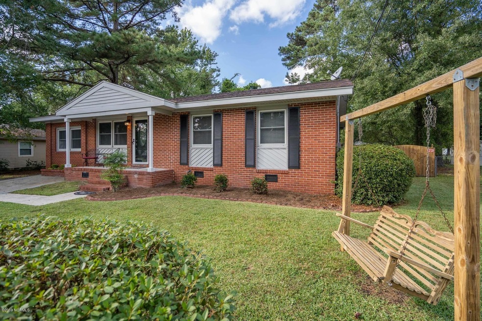 707 Dennis Rd, Jacksonville, NC 28546 - photo 1