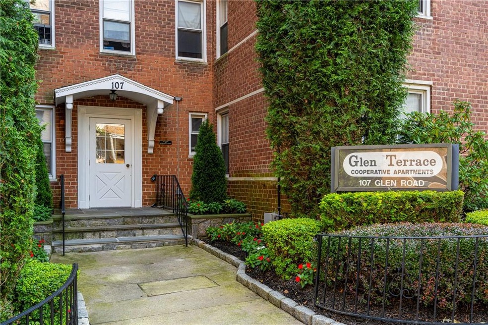 107 Glen Rd unit 6C, Yonkers, NY 10704 - photo 1