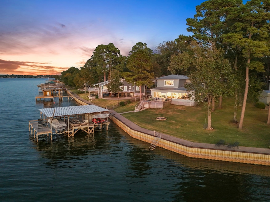 615 Inlet Dr, Livingston, TX 77351 - photo 1