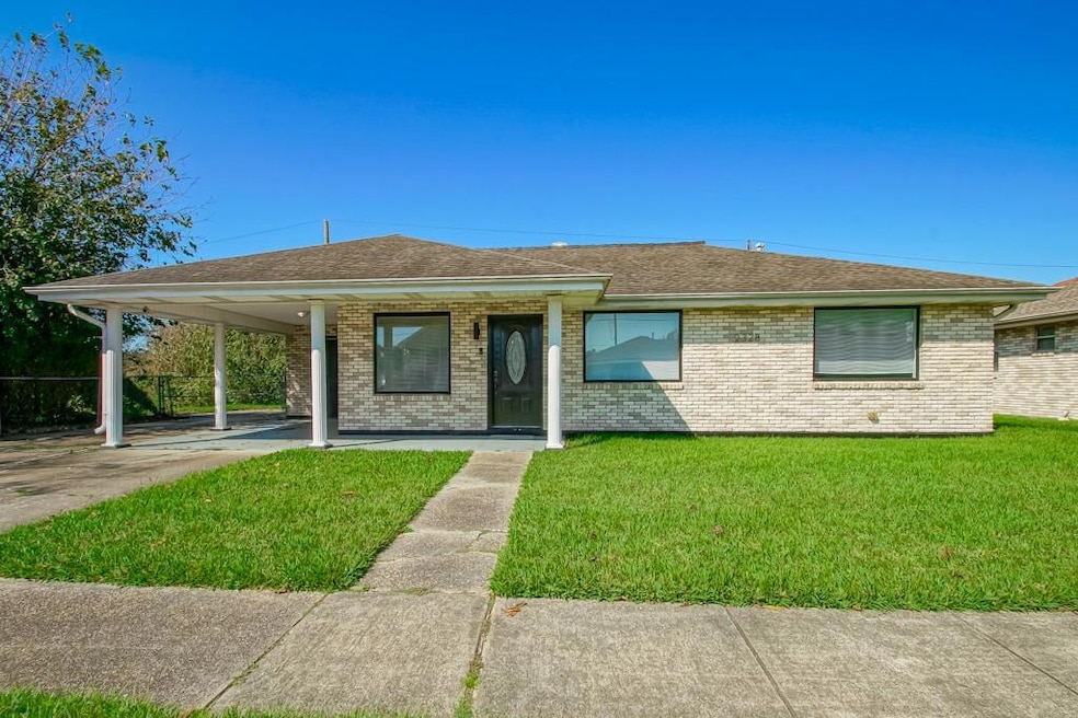 2328 Congressman Hebert Dr, Chalmette, LA 70043 - photo 1