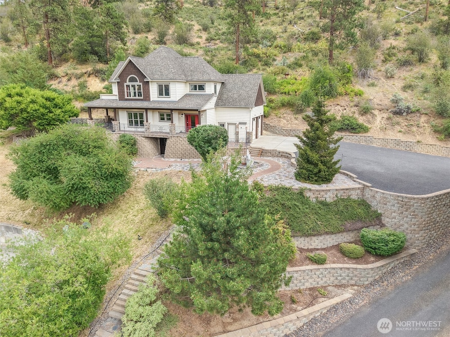For Sale $935,900