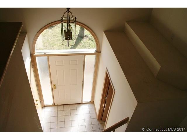 24 Butternut Ln unit 24, Newington, CT 06111 - photo 1