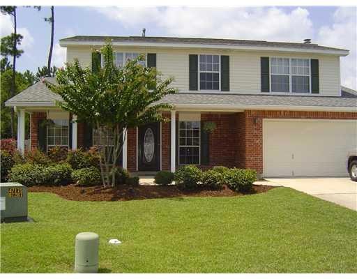 Photo. Popular Bellwood Model with great lliving s