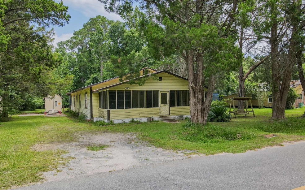 417 NE Sunnybrook St, Lake City, FL 32055 - photo 1