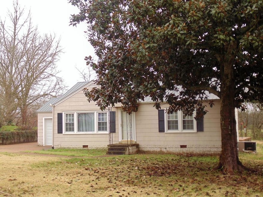 313 Cliffside Ave, Shelbyville, TN 37160 - photo 1