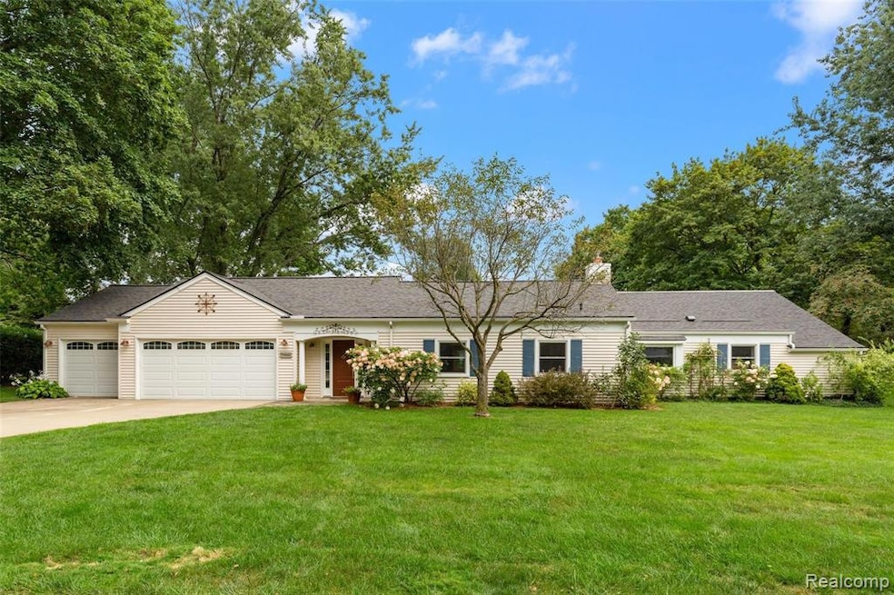 6171 Lantern Ln, Bloomfield Hills, MI 48301 - photo 1