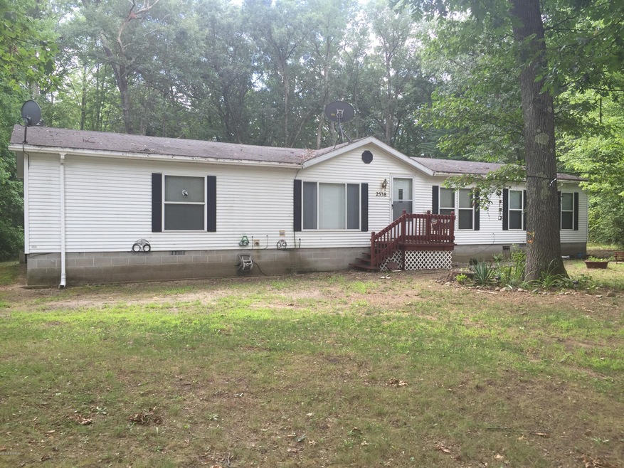 2538 W 11 Mile Ave, Bitely, MI 49309 - photo 1