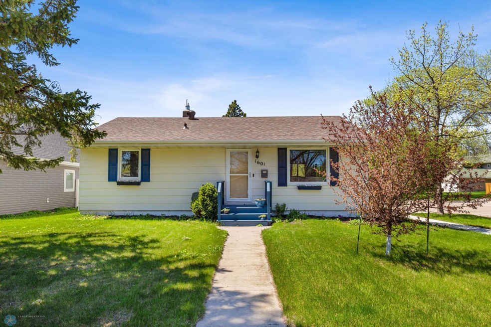 1601 16th St S, Fargo, ND 58103 - photo 1