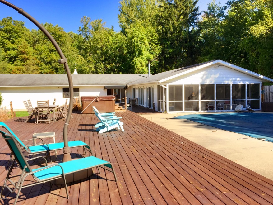 14147 Wildwood Ln, Three Oaks, MI 49128 - photo 1