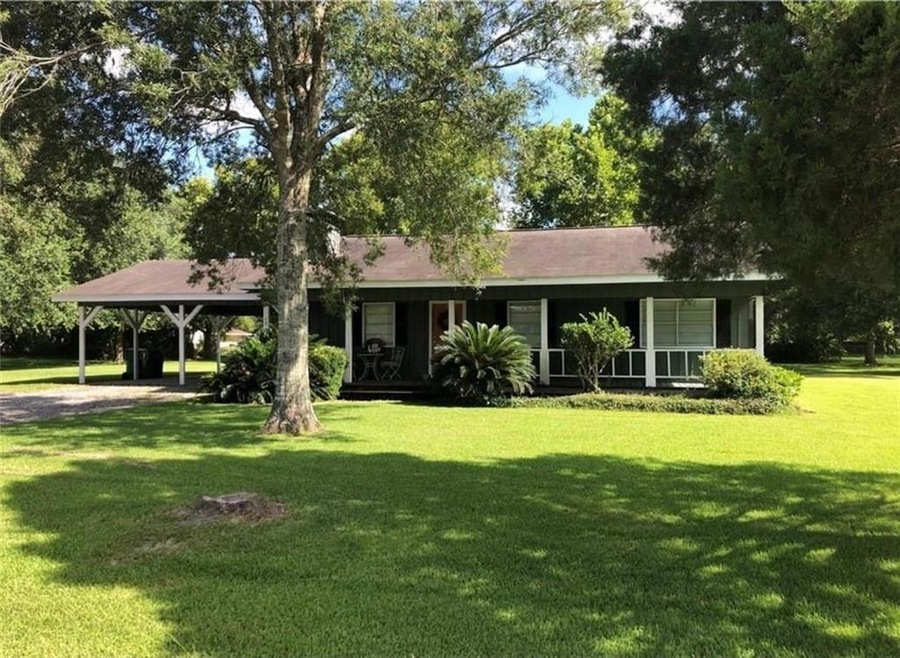 1700 Rabbit Ln, Lake Charles, LA 70605 - photo 1