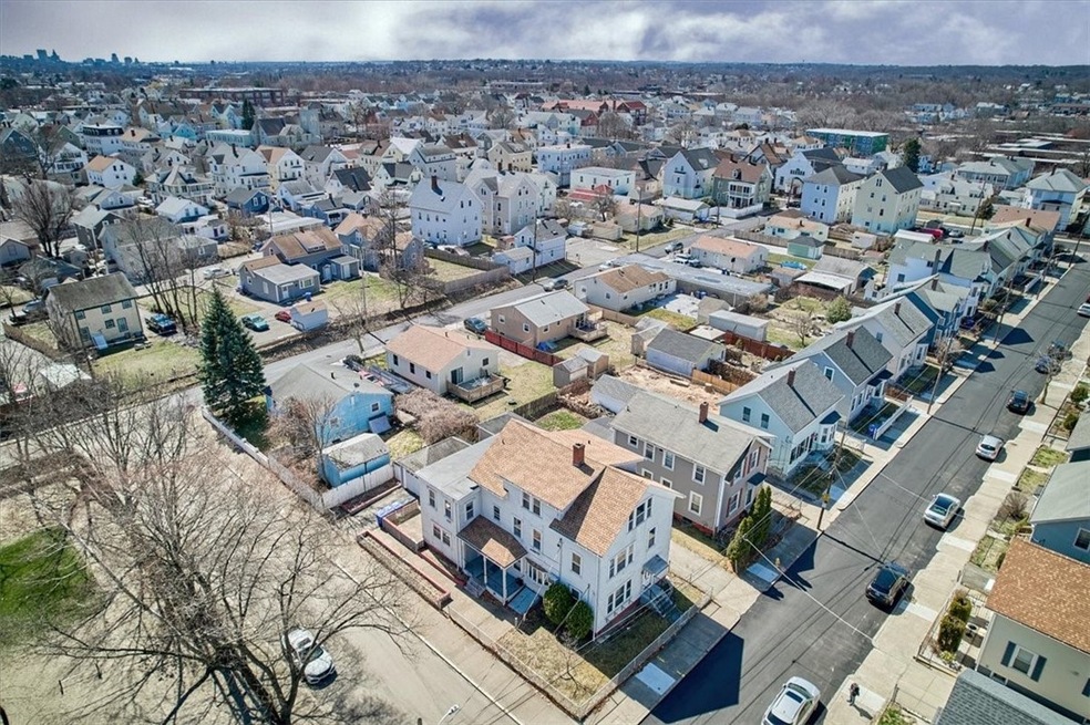 21 Beecher St, Pawtucket, RI 02860 - photo 1
