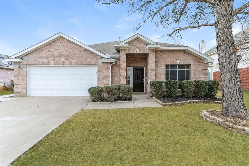 7117 Sunburst Trail, Denton, TX 76210 - photo 1