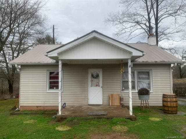 409 Queen St, Hendersonville, NC 28792 - photo 1