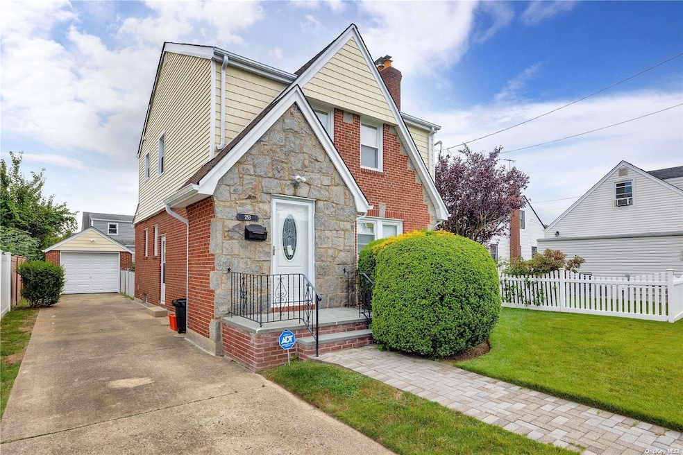 253 Marshall Ave, West Hempstead, NY 11552 - photo 1