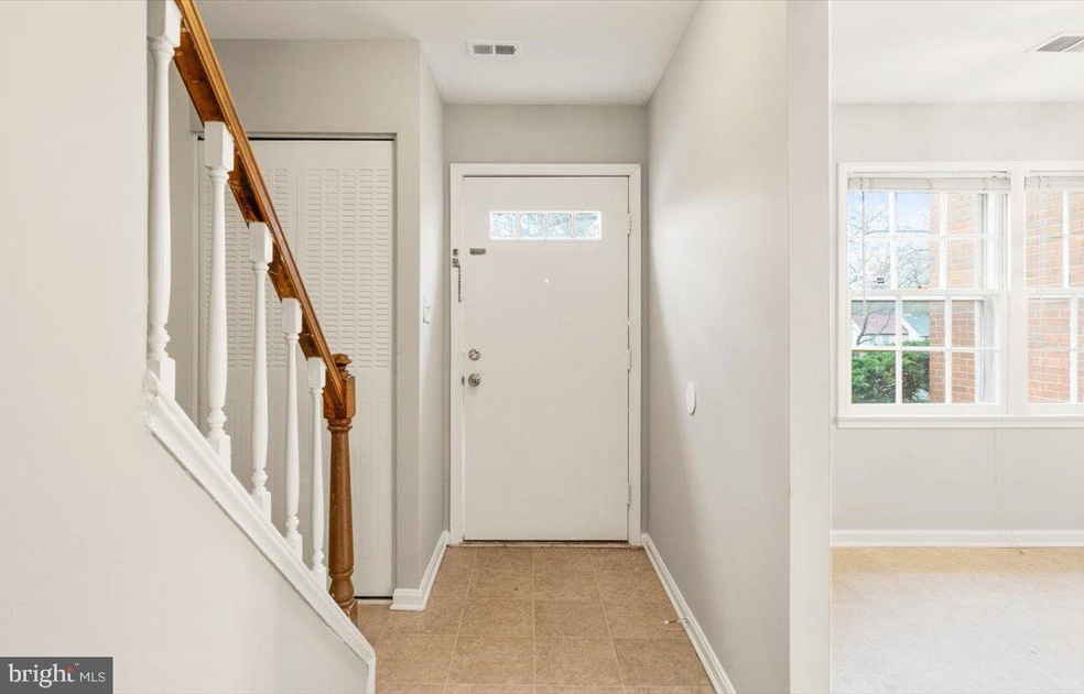 2055 Mayflower Dr, Woodbridge, VA 22192 - photo 1