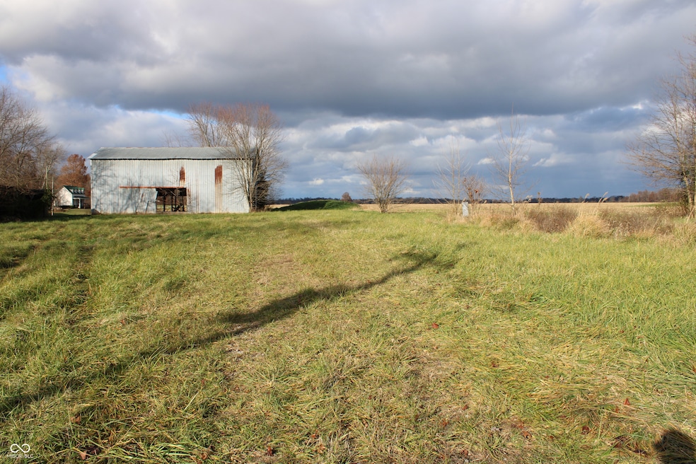 7113 New Washington Beth Rd, New Washington, IN 47111 - photo 1