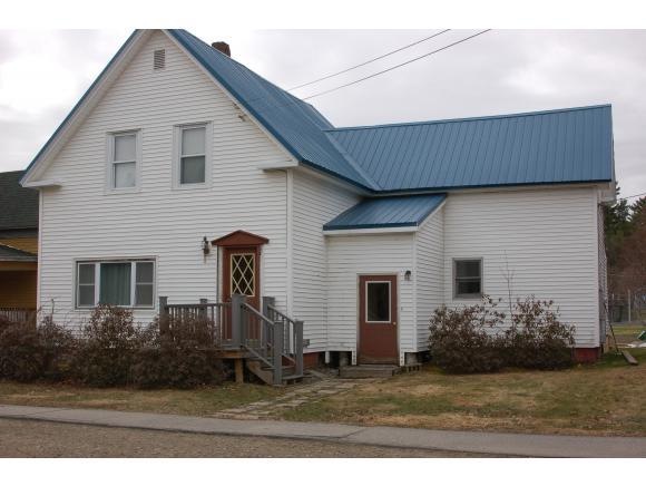 43 Railroad St, Lancaster, NH 03584 - photo 1