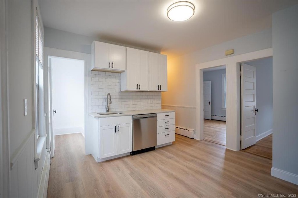 37 Bennett St unit 1, Bridgeport, CT 06605 - photo 1