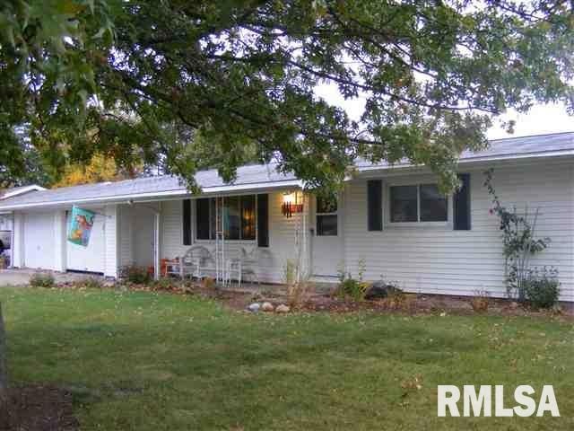 460 Campus View Dr, Lincoln, IL 62656 - photo 1