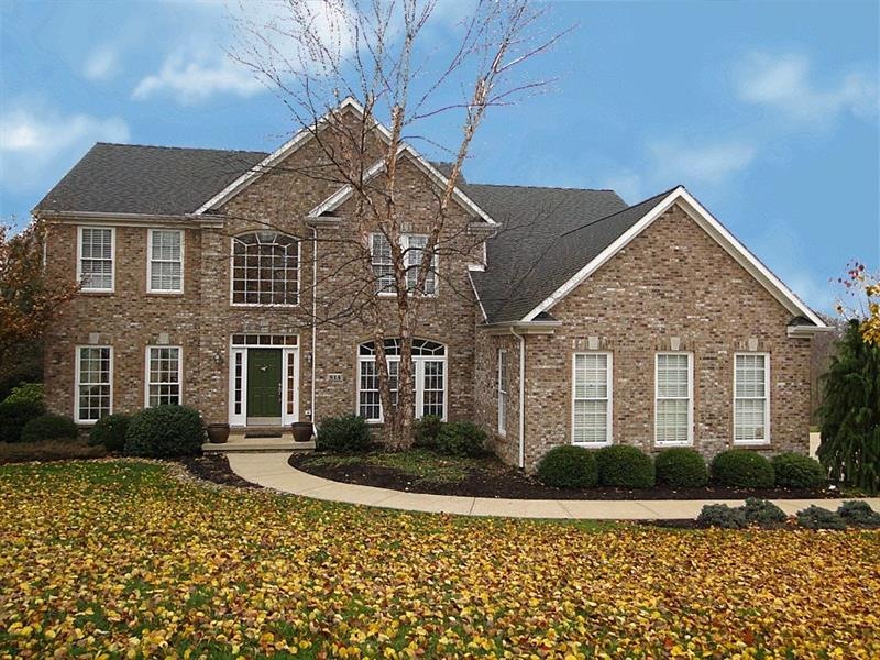 Excellent Curb Appeal!