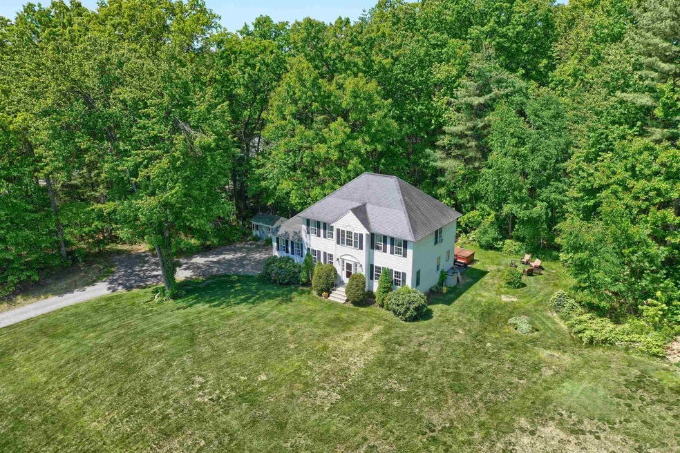 10 Chandler Dr, Londonderry, NH 03053 - photo 1