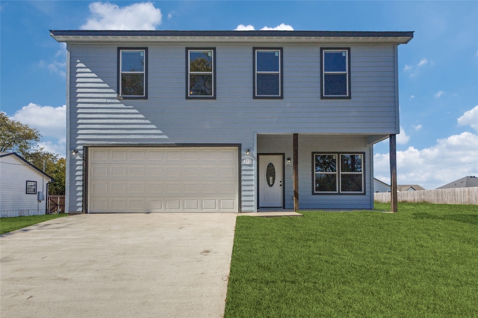 313 N Main, Randolph, TX 75475 - photo 1