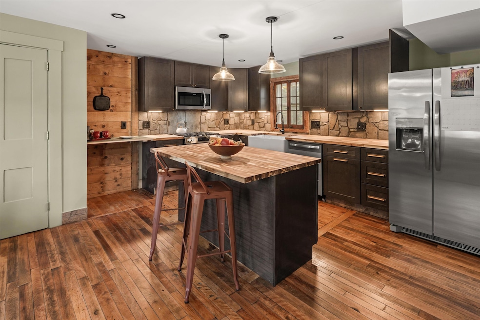 19 Sinclair Rd, Johnson, VT 05656 - photo 1