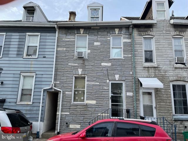 342 Mulberry St, Reading, PA 19604 - photo 1